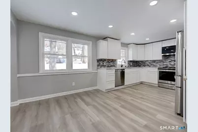 110 Greenwood Drive, Manchester, CT 06042 - Photo 7