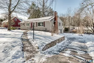 110 Greenwood Dr, Manchester, CT 06042 - Photo 3