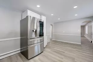 110 Greenwood Dr, Manchester, CT 06042 - Photo 11