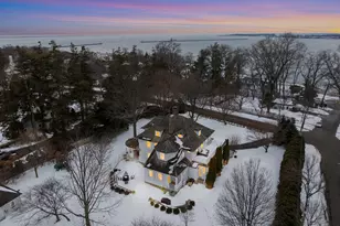 242 Ocean Dr W, Stamford, CT 06902 - Photo 33