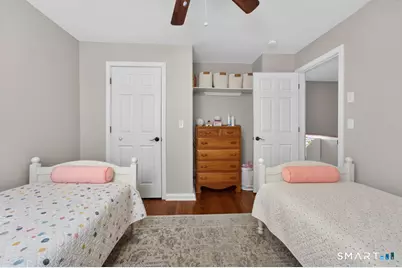 14 Warren Street, New London, CT 06320 - Photo 27