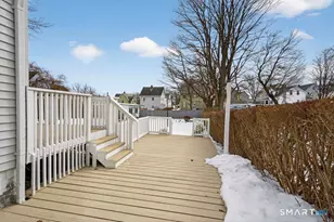 14 Warren St, New London, CT 06320 - Photo 35