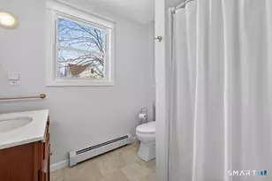 14 Warren St, New London, CT 06320 - Photo 23