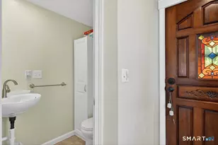 14 Warren St, New London, CT 06320 - Photo 5