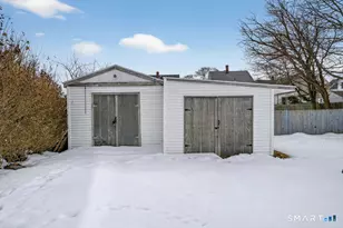 14 Warren St, New London, CT 06320 - Photo 39