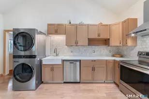 25 High St, Windsor, CT 06095 - Photo 3