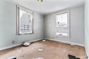 25 Catlin St, Meriden, CT 06450 - Photo 9