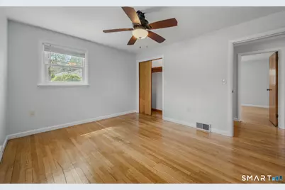 448 Mohegan Avenue Parkway, Waterford, CT 06375 - Photo 25