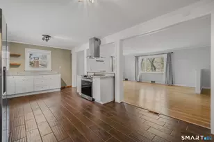 448 Mohegan Ave Pkwy, Waterford, CT 06375 - Photo 17