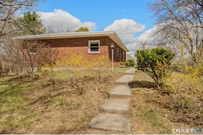 448 Mohegan Avenue Parkway, Waterford, CT 06375 - Photo 5