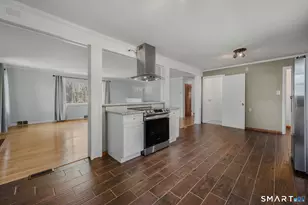 448 Mohegan Ave Pkwy, Waterford, CT 06375 - Photo 13