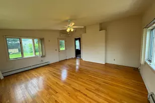 10 Montgomery Pkwy, Branford, CT 06405 - Photo 7