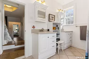 147 Boston St, Guilford, CT 06437 - Photo 17