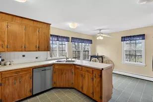 7 Laurel Hill Dr S, East Lyme, CT 06357 - Photo 9