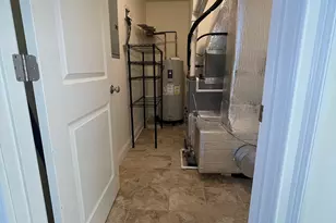 157 W Main St, East Lyme, CT 06357 - Photo 5