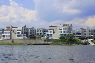 127 Harbour Close, New Haven, CT 06519 - Photo 1