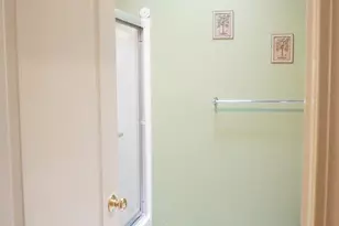 256 Brewster Rd, Milford, CT 06460 - Photo 7