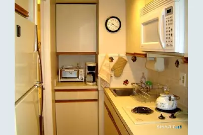 60 Strawberry Hill Avenue #305, Stamford, CT 06902 - Photo 5