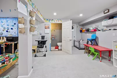 16 Sorensen Road, West Haven, CT 06516 - Photo 27