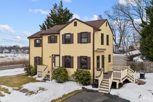 30 Kinlock St, Milford, CT 06460 - Photo 7