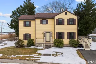 30 Kinlock St, Milford, CT 06460 - Photo 5