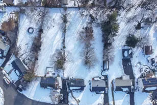 135 London Dr, Hamden, CT 06517 - Photo 5