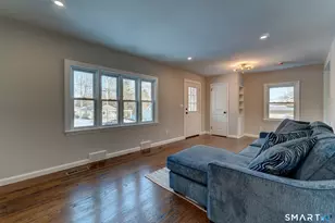 135 London Dr, Hamden, CT 06517 - Photo 15