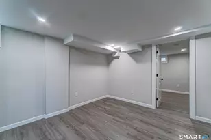 135 London Dr, Hamden, CT 06517 - Photo 33