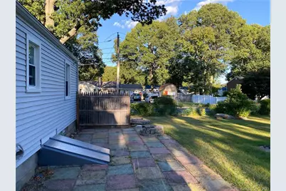 458 Meadowside Road, Milford, CT 06460 - Photo 21