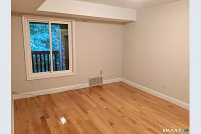 95 Woodsedge Drive #APT 5C, Newington, CT 06111 - Photo 5