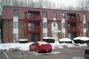 95 Woodsedge Dr, Newington, CT 06111 - Photo 1