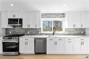 78 Elizabeth Ave, Stamford, CT 06907 - Photo 3