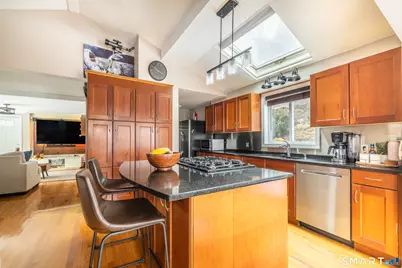 51 Evergreen Avenue, Hamden, CT 06518 - Photo 5