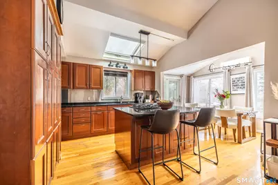 51 Evergreen Avenue, Hamden, CT 06518 - Photo 7