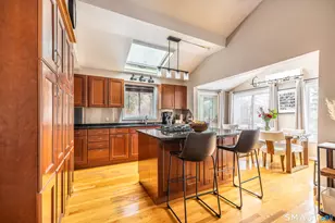 51 Evergreen Ave, Hamden, CT 06518 - Photo 7