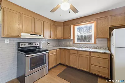 49 Tyler Street, Bloomfield, CT 06002 - Photo 19