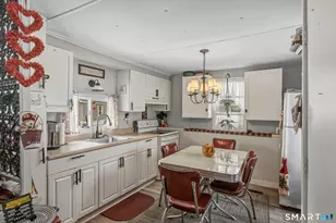 44 Norwich Ave, Norwich, CT 06360 - Photo 5