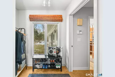 15 Four Brooks Circle, Stamford, CT 06903 - Photo 3