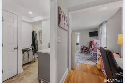 1 Middle Street, Waterford, CT 06385 - Photo 31