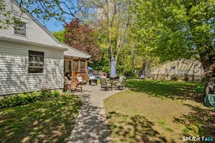 1 Middle St, Waterford, CT 06385 - Photo 5