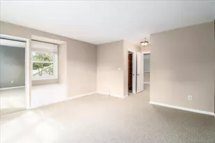 65 Ellsworth St, Bridgeport, CT 06605 - Photo 25