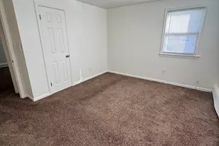 37 Elizabeth Ann Dr, New Haven, CT 06512 - Photo 11