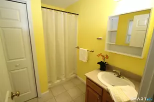 20 Vincent Ct, East Hartford, CT 06108 - Photo 21