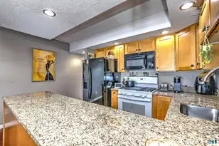 208 Plymouth Colony, Branford, CT 06405 - Photo 17