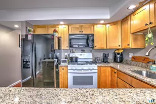 208 Plymouth Colony, Branford, CT 06405 - Photo 17