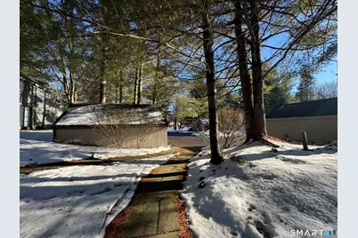 2 Highland Square #2, Avon, CT 06001 - Photo 3