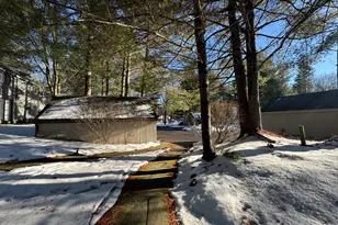 2 Highland Square, Avon, CT 06001 - Photo 3