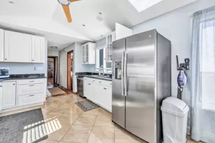 12 East Ave, West Haven, CT 06516 - Photo 11