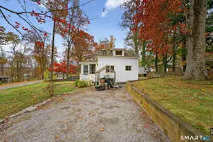 15 Hazen St, Chester, CT 06412 - Photo 5
