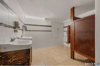 200 Bank Street, New London, CT 06320 - Photo 15